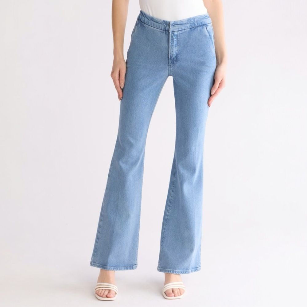 Good American Good Flare Trouser Jeans Light Wash Size 28 Zip Pockets High Rise